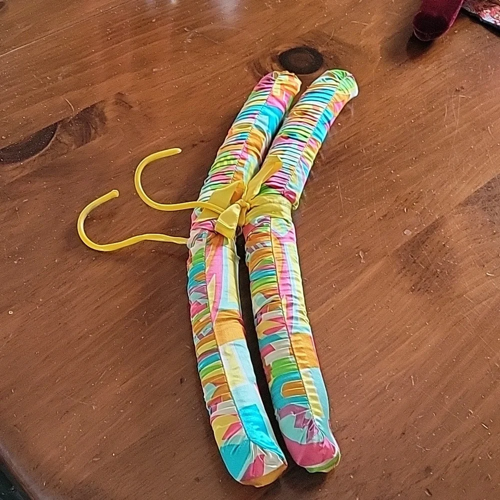 Silk Art Deco Cushioned Clothes Hangers - Pr.